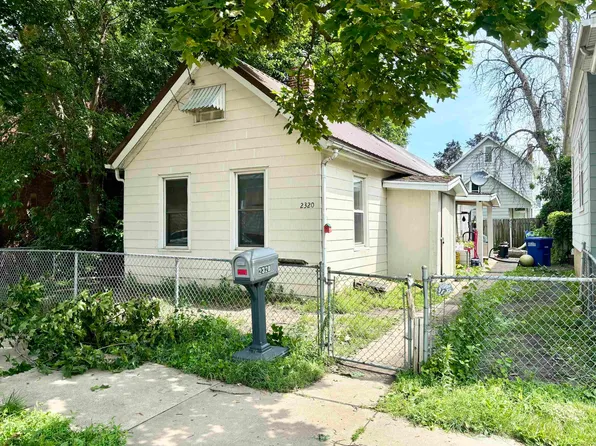 2320 White St, Dubuque, IA 52001