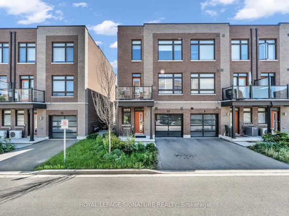 13 Bluenose St, Vaughan, ON L4L 0L7