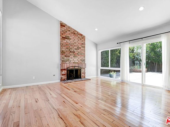 2nd image of 4931 Patrae St