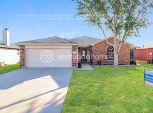 632 Creekview Dr, Burleson, TX 76028