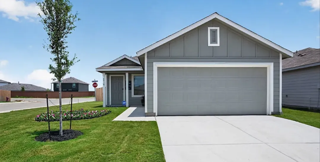 Crestway Dr, Converse — Photo 1