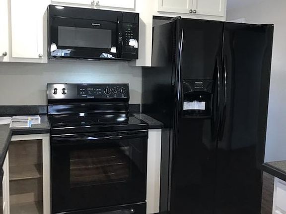 Energy efficient higher end appliances add taste to the heart of the kitchen