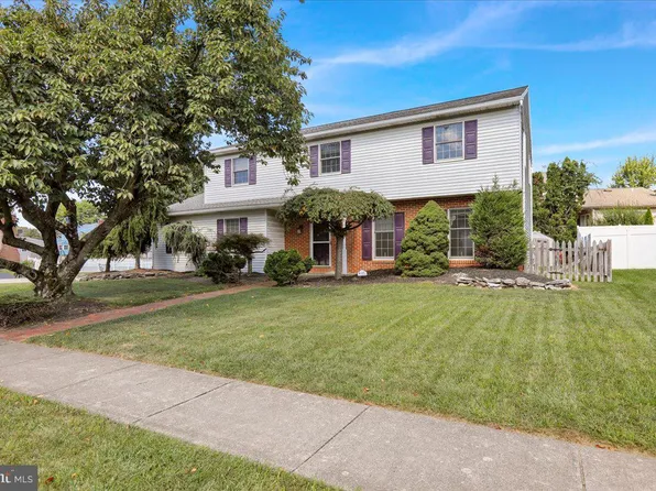 2027 Gring Dr, Wyomissing, PA 19610