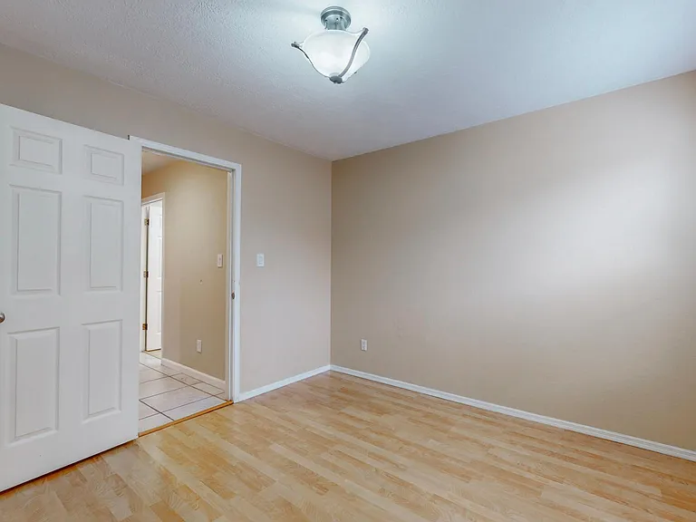 8405 Fairmont Dr NW — Photo 43