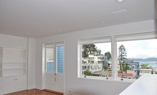 4th image of 1128 Greenwich St