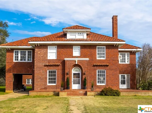 103 NW 3rd St, Waelder, TX 78959