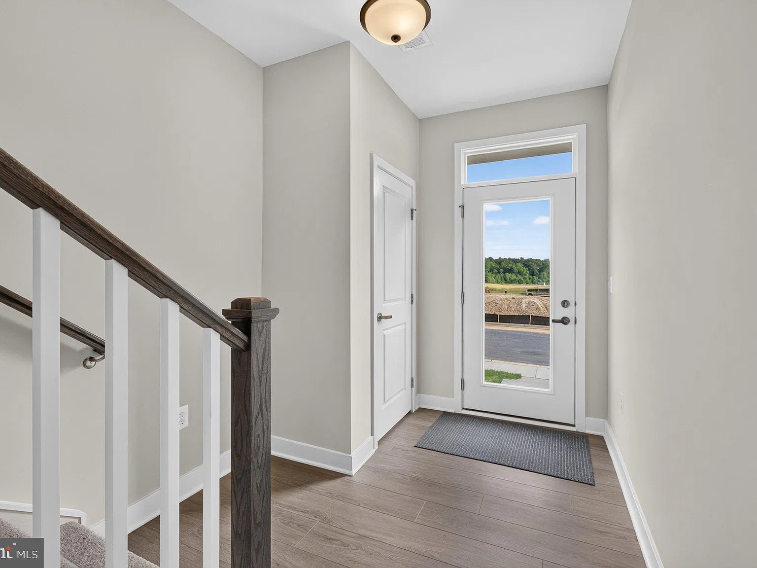 4 bed, 3.5 bath, 2247 sqft, $2,695 — Photo 3