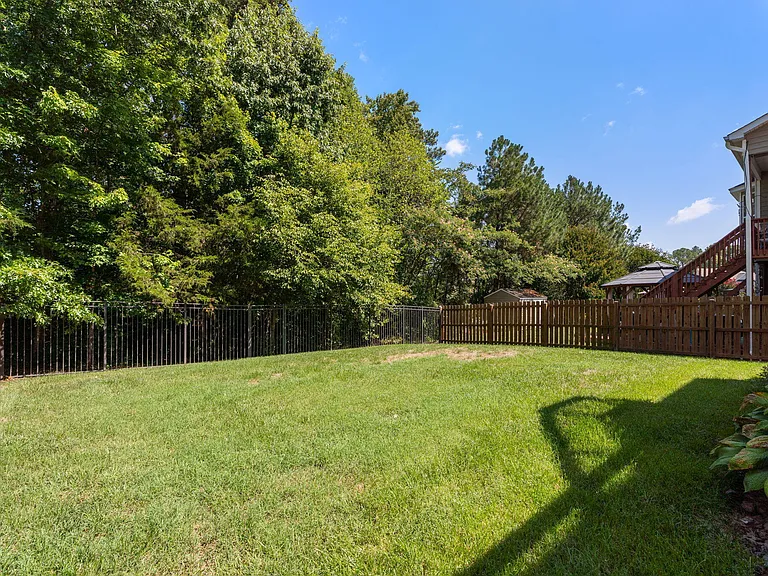 3001 Prospect Pkwy — Photo 3