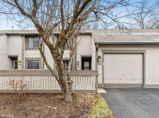 2547 Yarrow Ln, Rolling Meadows, IL 60008