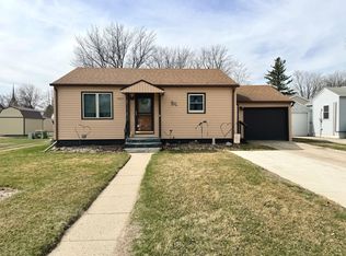 1015 Fredrick Ave, Worthington, MN 56187