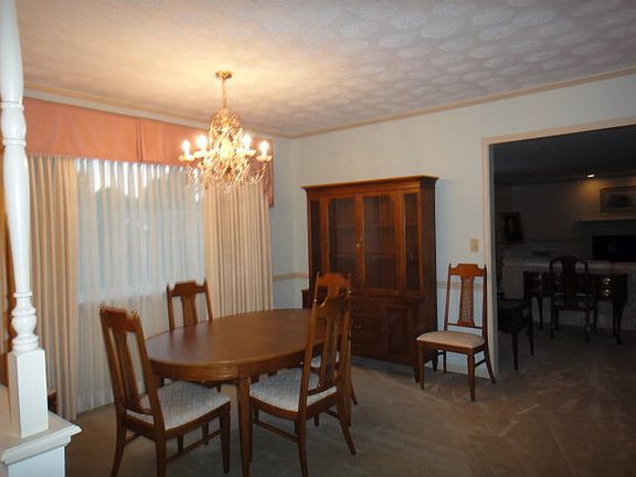3rd image of 2329 Ridgewood Dr