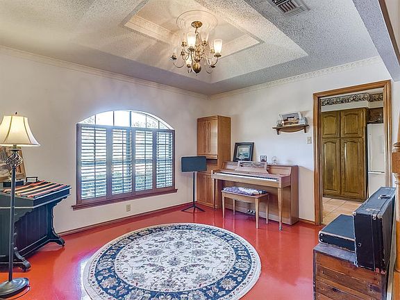 3rd image of 1003 Woodhaven Ct