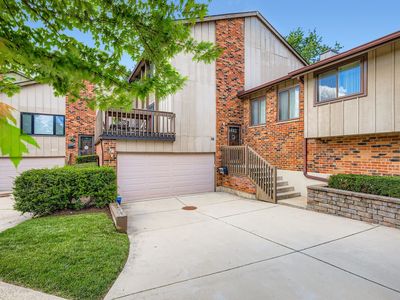 58 Portwine Rd, Willowbrook, IL, 60527