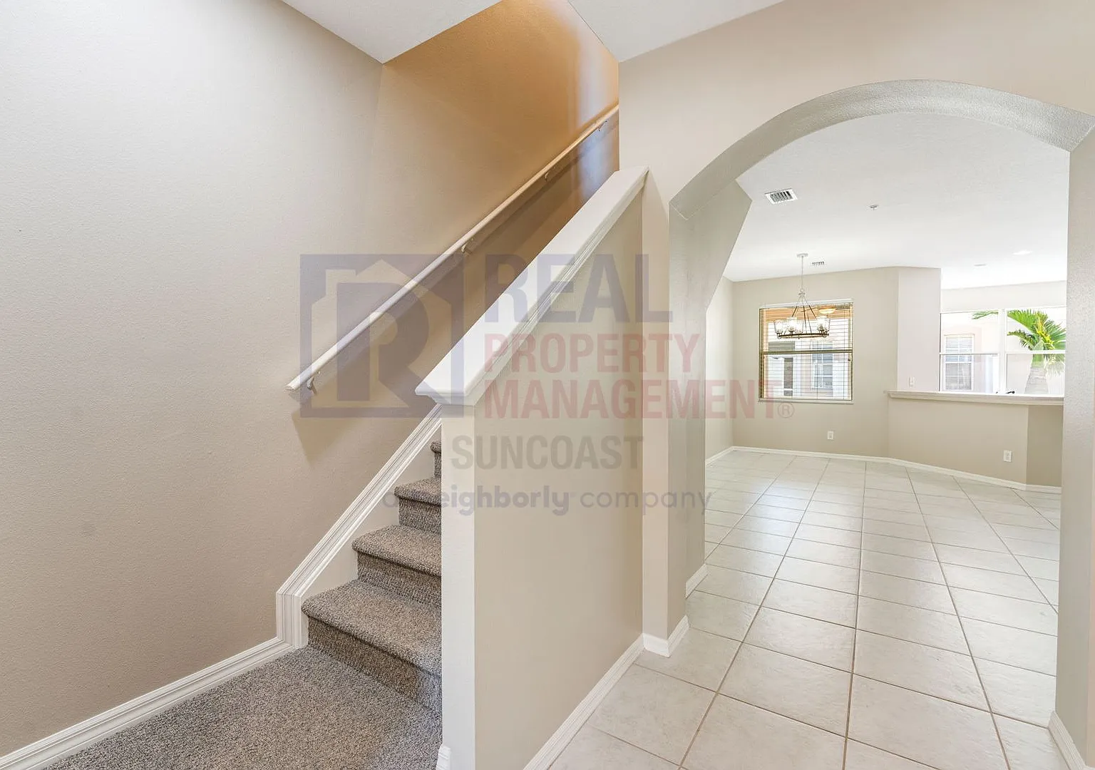 Beautiful 3/3 townhome in a great location! — Photo 4