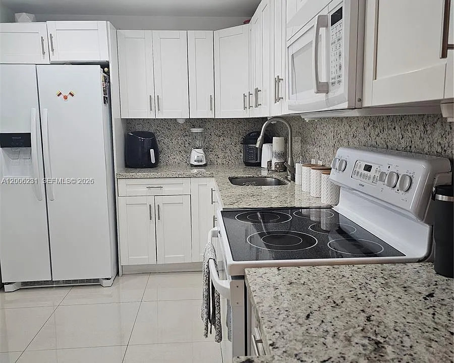 20400 W Country Club Dr #315