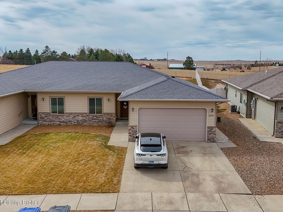 1st image of 2499 Prairie Oak Dr