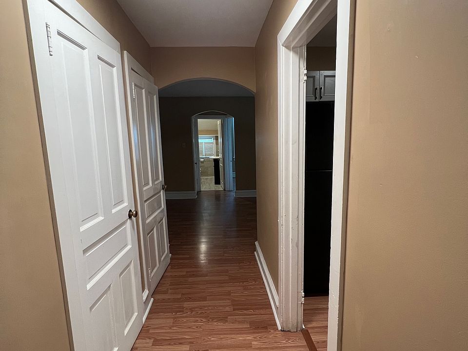 unit interior entrance hall