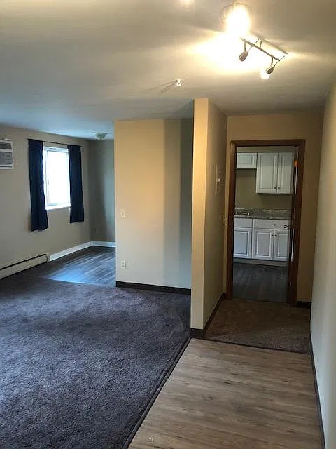 2 bed, 900 sqft, $1,400 — Photo 2