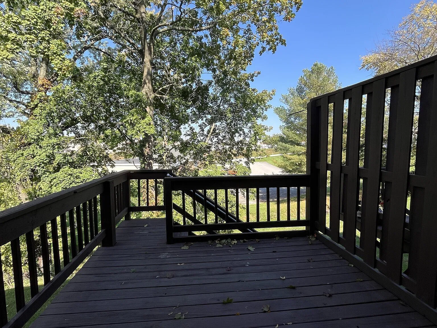 Roomy 3-bed townhome with garage in Dallastown School District! Brand-new flooring throughout! — Photo 3