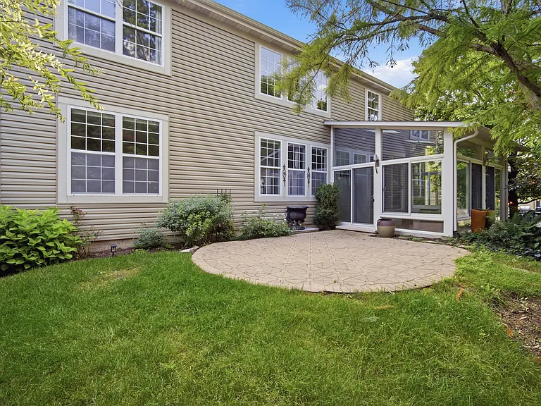 5280 Burnham St — Photo 38