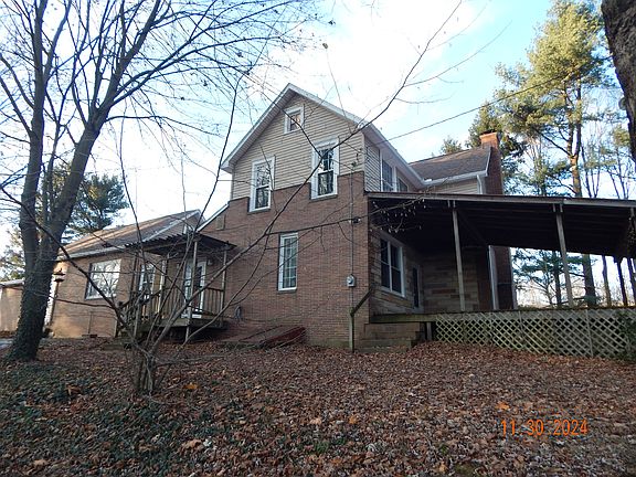 3rd image of 11664 Georgetown St NE