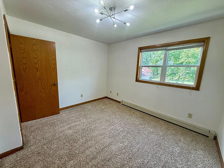 1216 N Point Dr — Photo 10