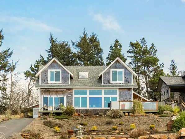 34910 J Pl, Ocean Park, WA 98640