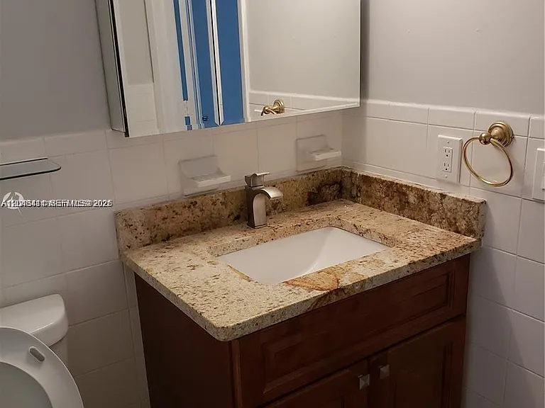 104 SW 9th St #304 — Photo 15