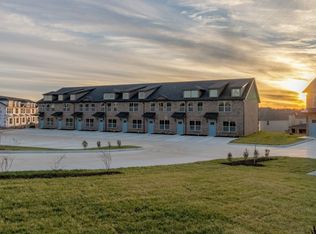 1000 Henry Place Blvd #902, Clarksville, TN 37042