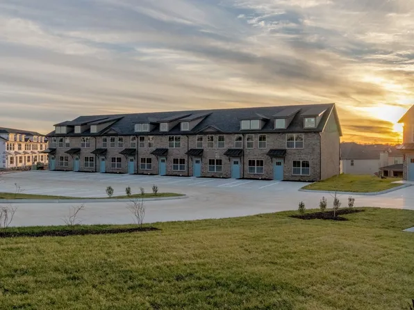 1000 Henry Place Blvd, Clarksville, TN