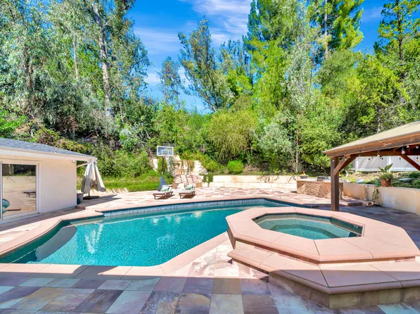 22845 Sparrowdell Dr, Calabasas, CA 91302