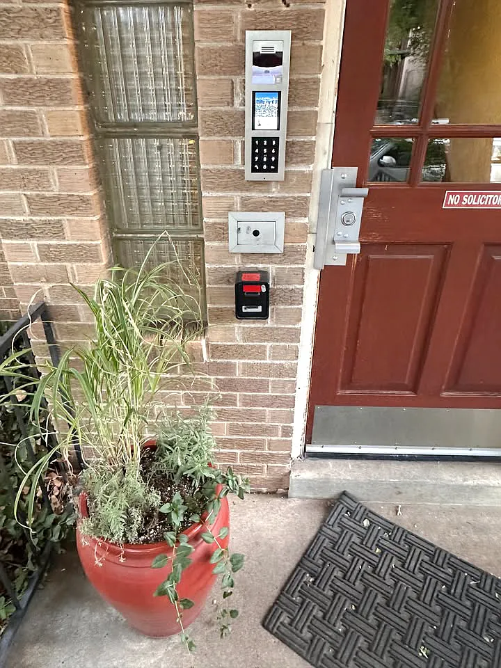 1 bed, 600 sqft, $1,200 — Photo 3