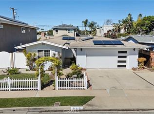 915 Coastline Dr, Seal Beach, CA 90740