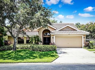 932 Live Oak Ter NE, Saint Petersburg, FL 33703