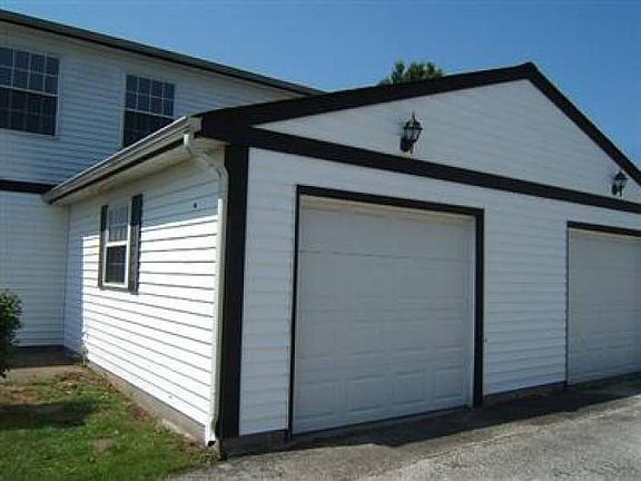 Attached Garage
