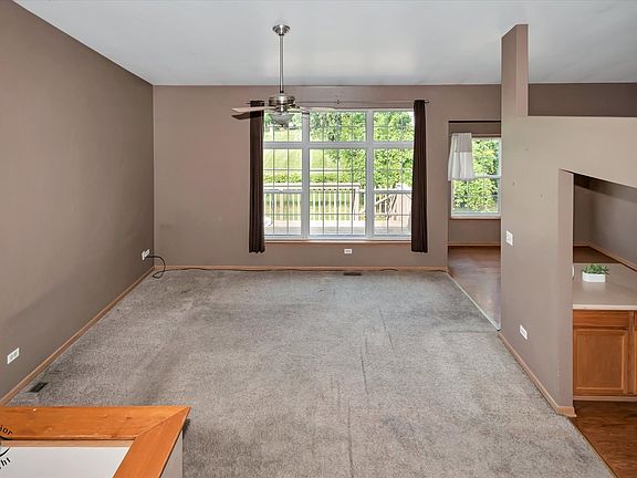 4th image of 16006 Golfview Dr