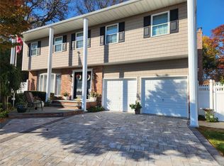 46 Felicia Ct, Plainview, NY 11803