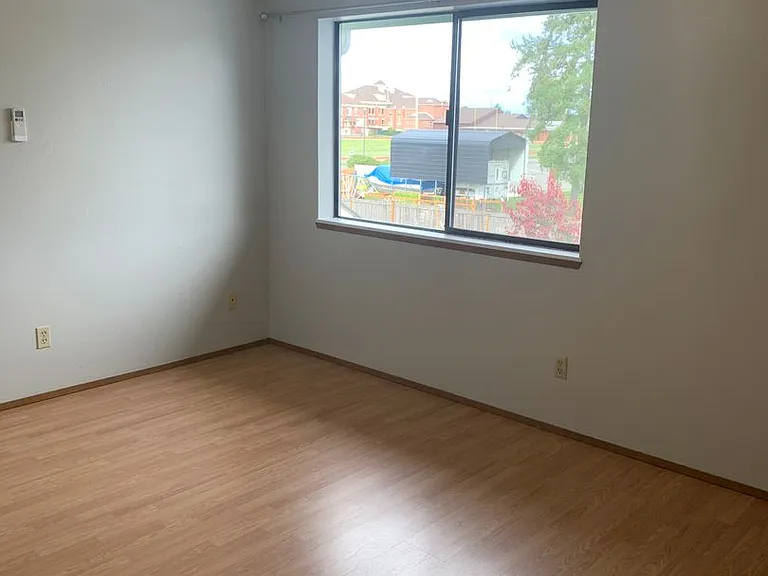 1160 Main St #A — Photo 14