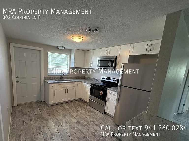 302 Colonia Ln E — Photo 3