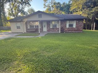 403 Vicks Ln, Saraland, AL 36571