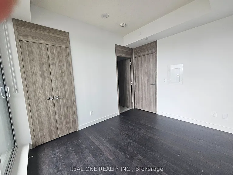 75 Billes Hts #2111 — Photo 11