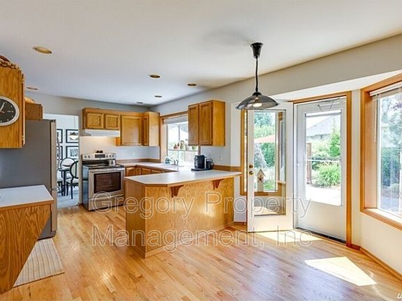 4th image of 13007 NE 198th Pl