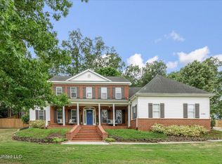 3765 Belle Pointe Dr, Southaven, MS 38672