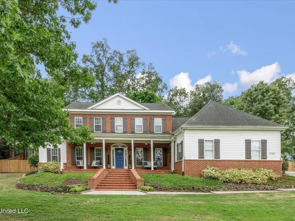 3765 Belle Pointe Dr, Southaven, MS 38672