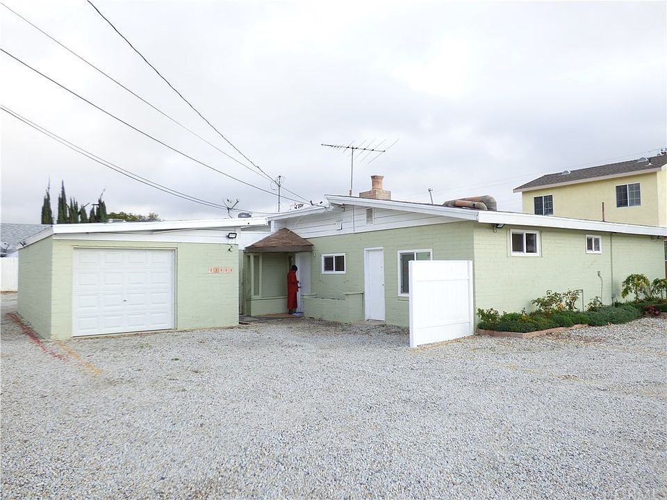 1st image of 23908 Hemlock Ave