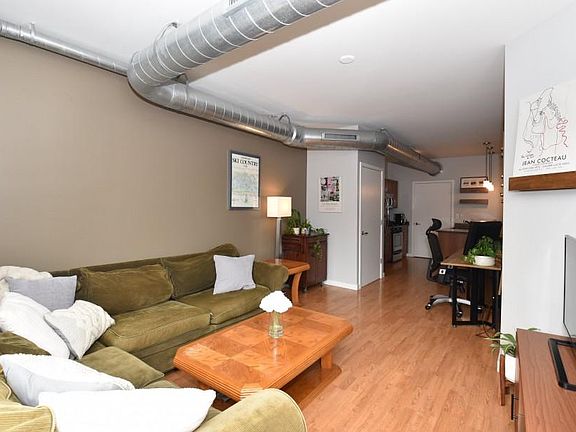 4th image of 1541 N Jefferson St Unit 206