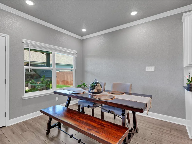8508 Glade Dr — Photo 29