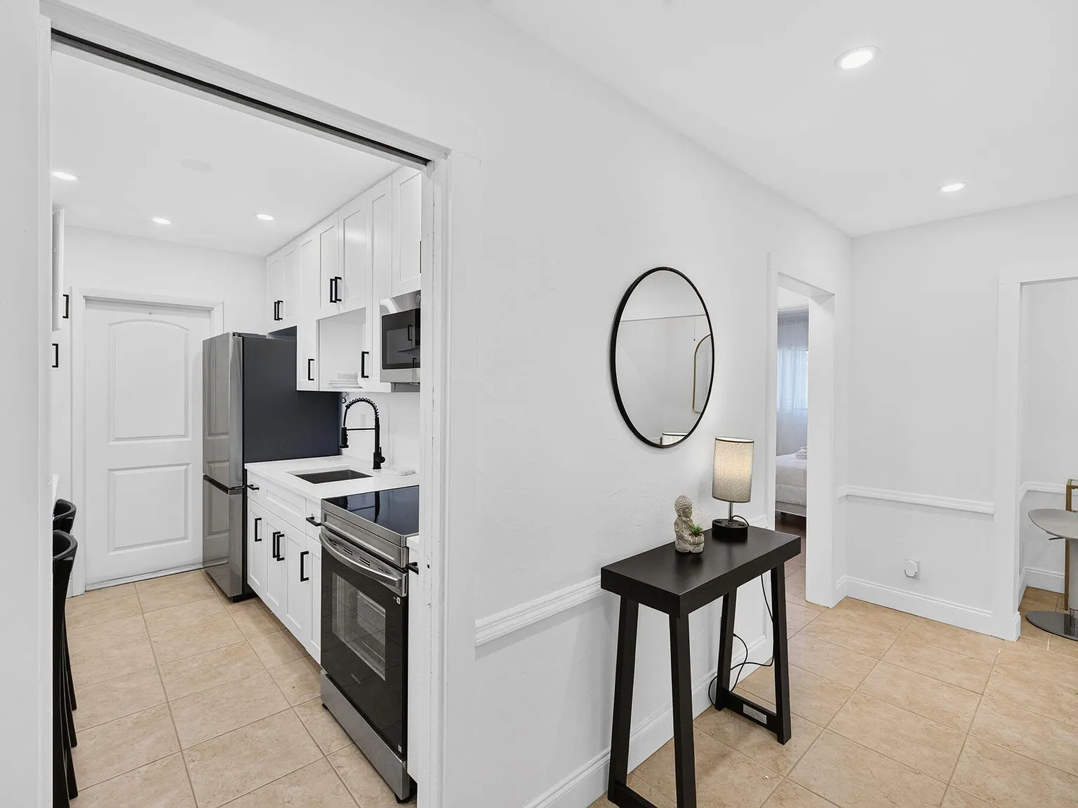 1 bed, 1.0 bath, 2903 sqft, $1,250 — Photo 4