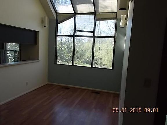 5th image of 5227 Willow Grove Pl S