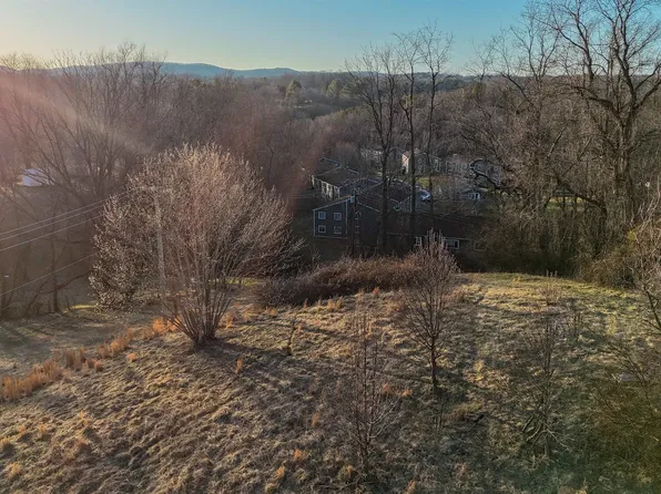 745 Peppers Ferry Rd, Pulaski, VA 24301